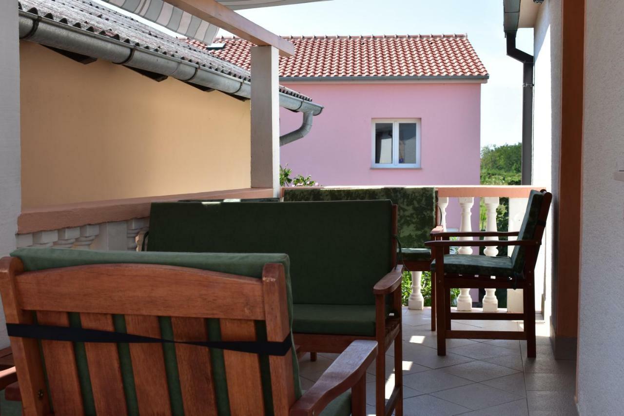 Apartman Nin-Dodo Exterior photo